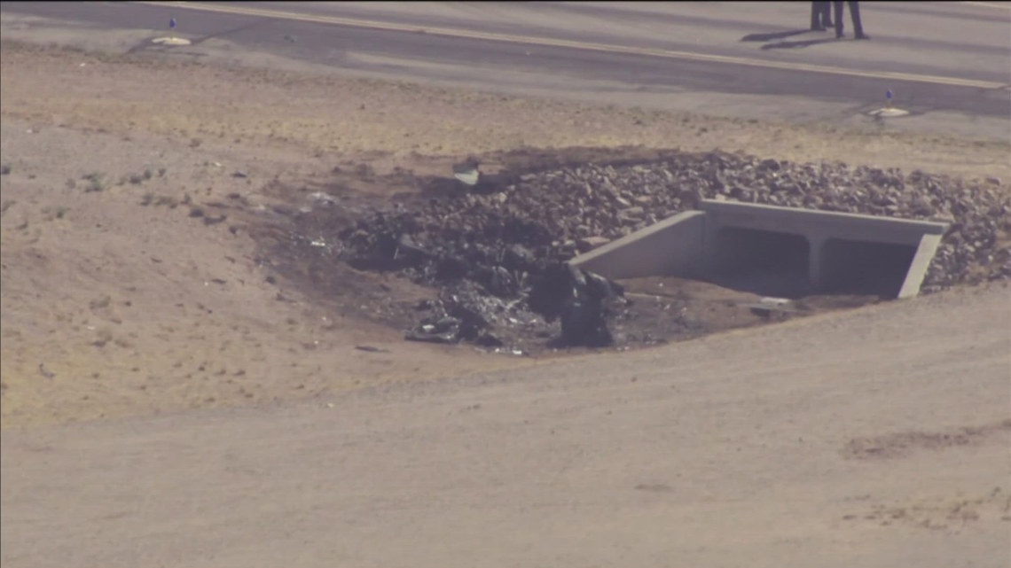 Arizona plane crash: 2 killed after planes collide in Marana Regional ...