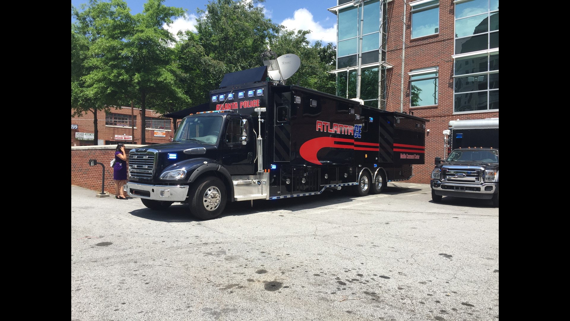 Atlanta Police introduces new Command Vehicle | 11alive.com