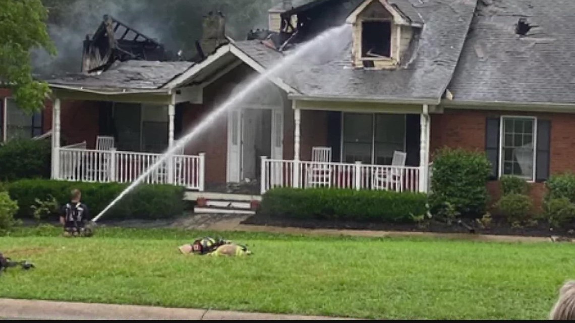 Man loses Coweta County childhood home after lightning strike - Vimarsana News
