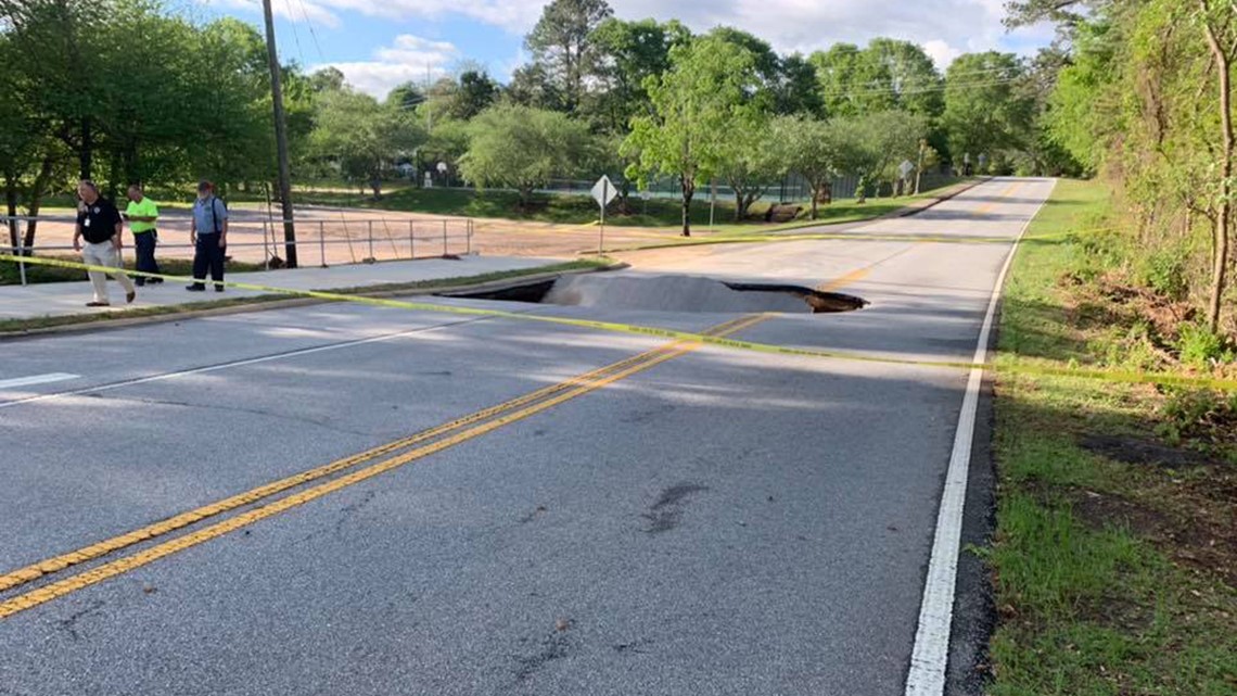 Large Sinkhole Shuts Down Road Between Rockdale Schools In