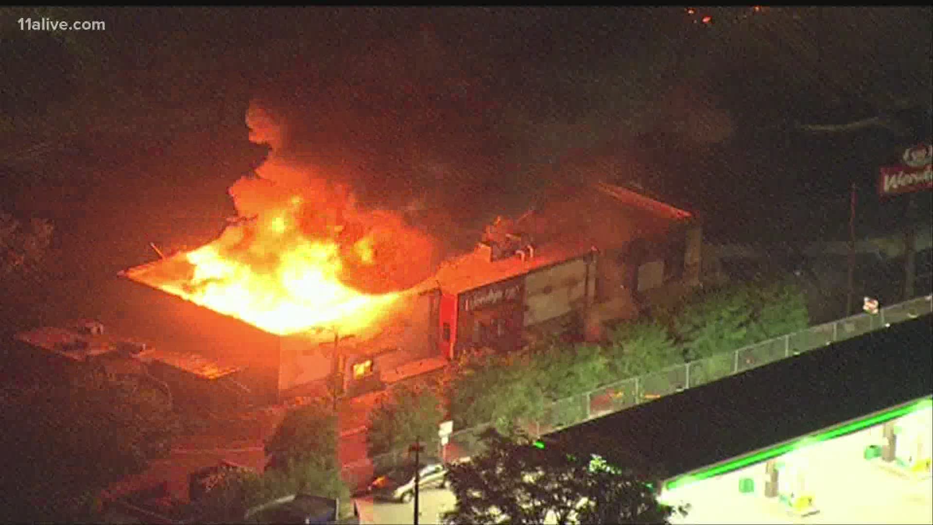 I 85 Fire Atlanta Map Wendy's fire at scene of Rayshard Brooks Atlanta police shooting 