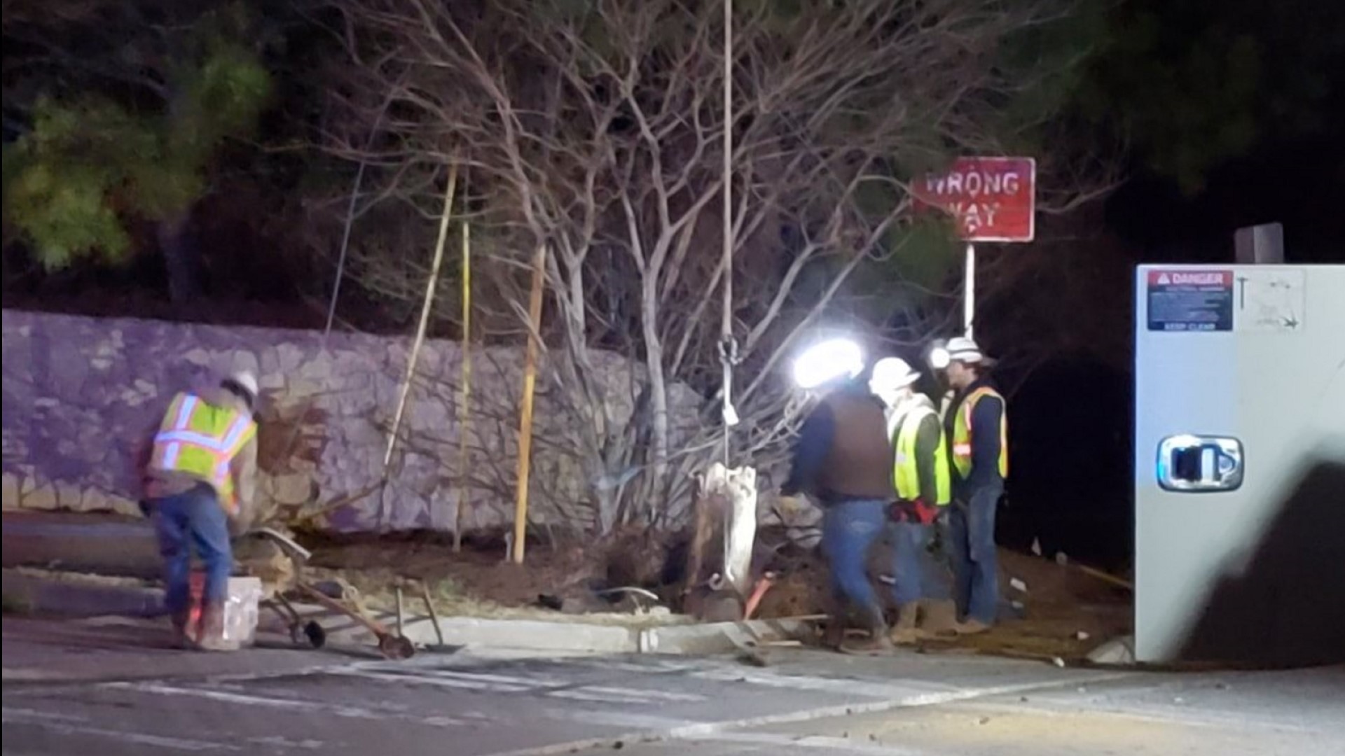 Accident on Lawrenceville Highway in Lilburn also cuts power