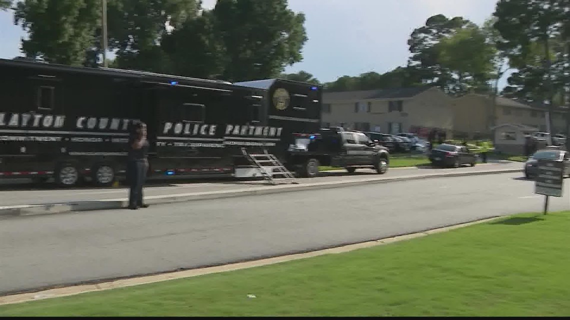 Hours-long SWAT standoff ends in Clayton County, man arrested, police ...
