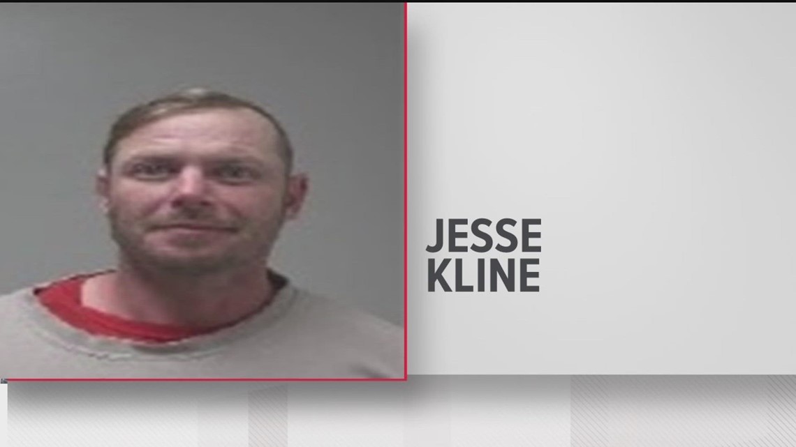 Man charged with felony 'Peeping Tom' offenses: Coweta Police - Vimarsana News