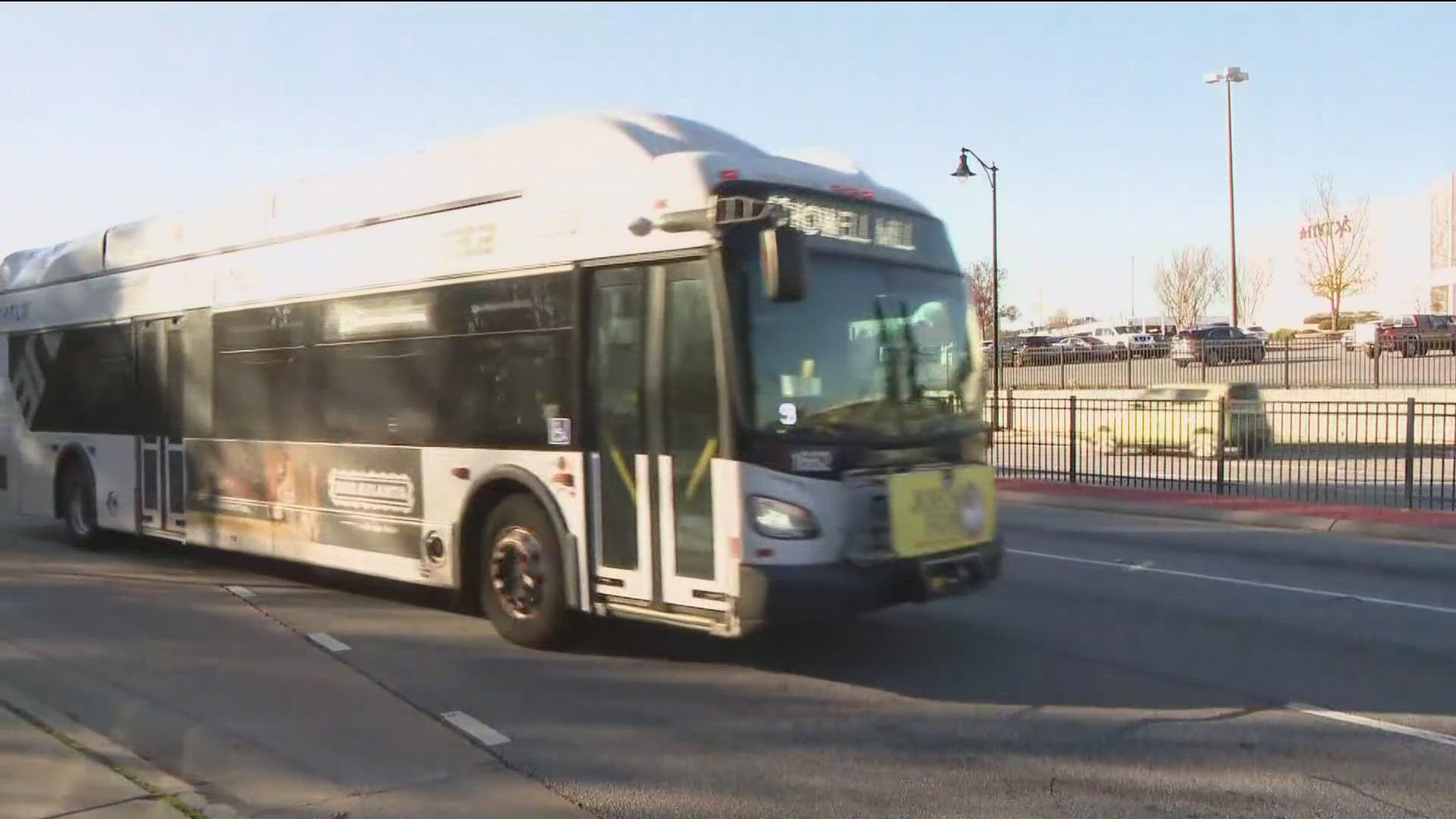 A partnership between the Georgia Department of Transportation and MARTA is proposed that would use the I-285 express lanes as rapid bus routes.