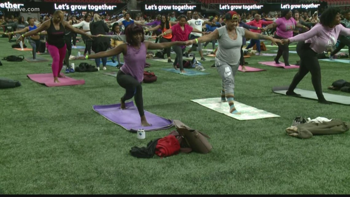 Yoga Class Held At Mercedes Benz Stadium 11alive Com