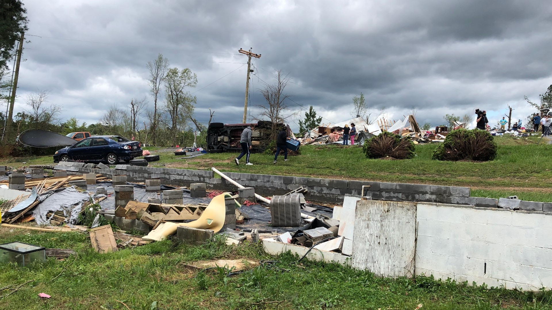 Tornado and storm weather damage metro Atlanta area | 11alive.com