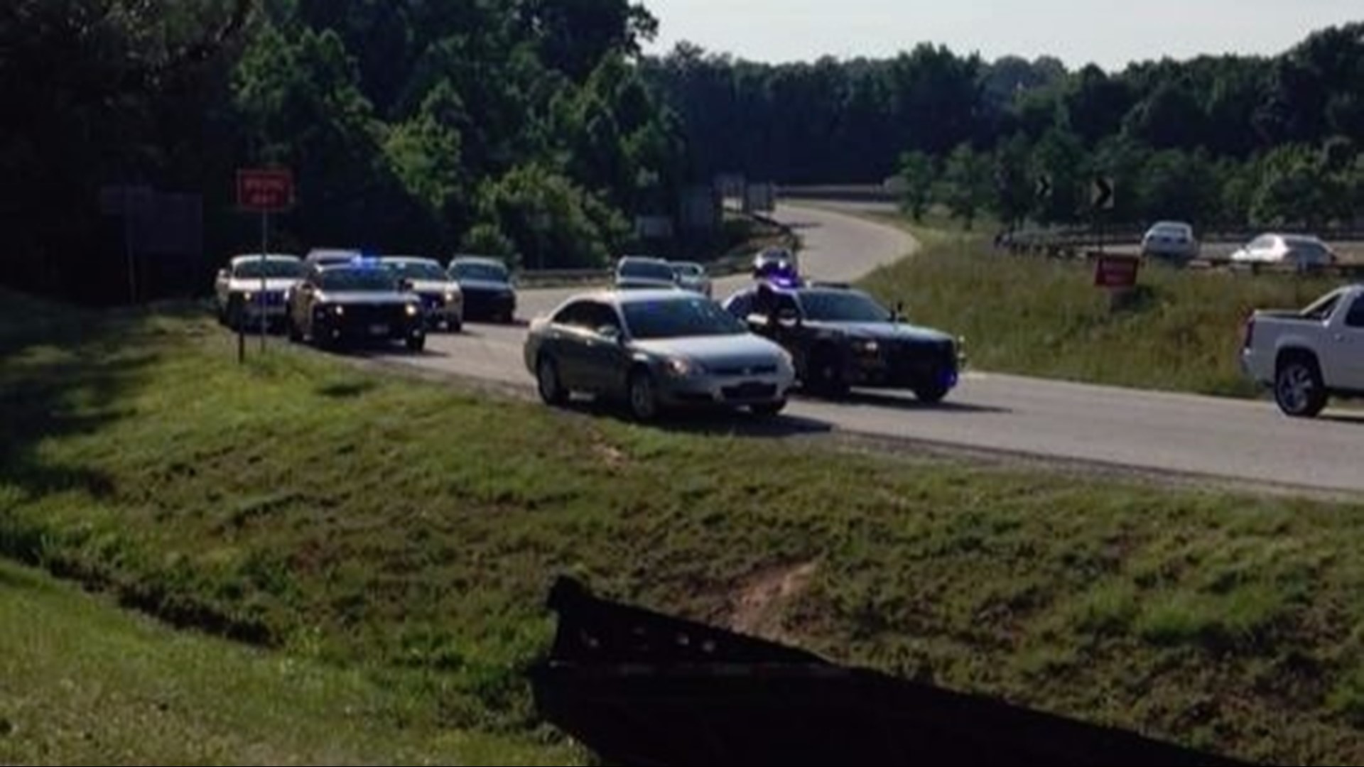 State trooper injured in metro Atlanta pursuit | 11alive.com