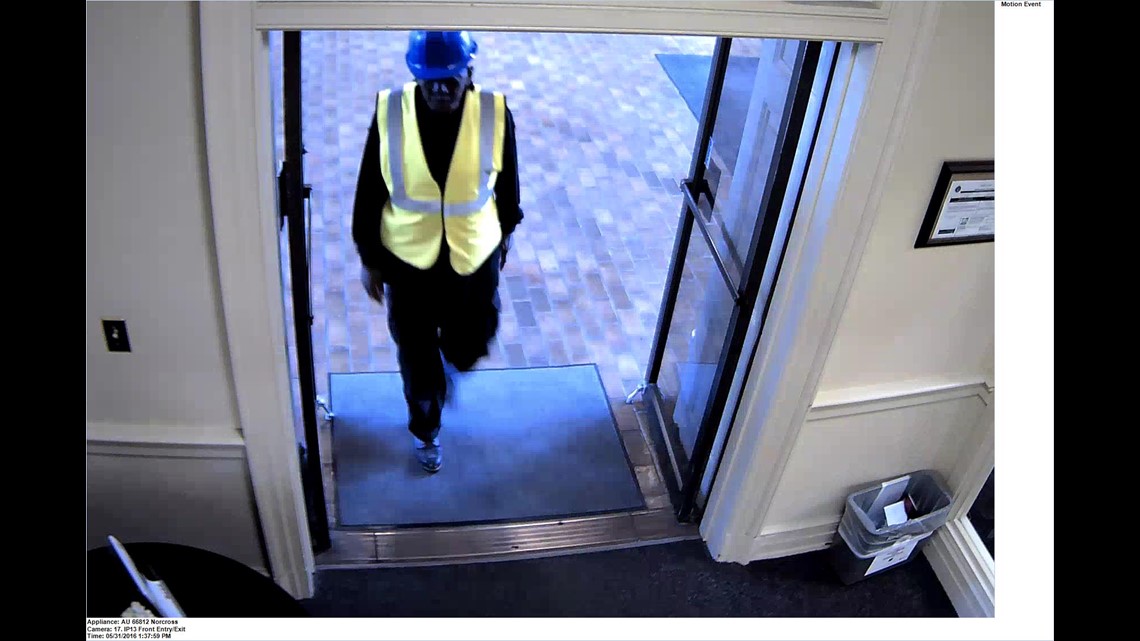 PHOTOS: Man dressed as construction worker robs bank | 11alive.com