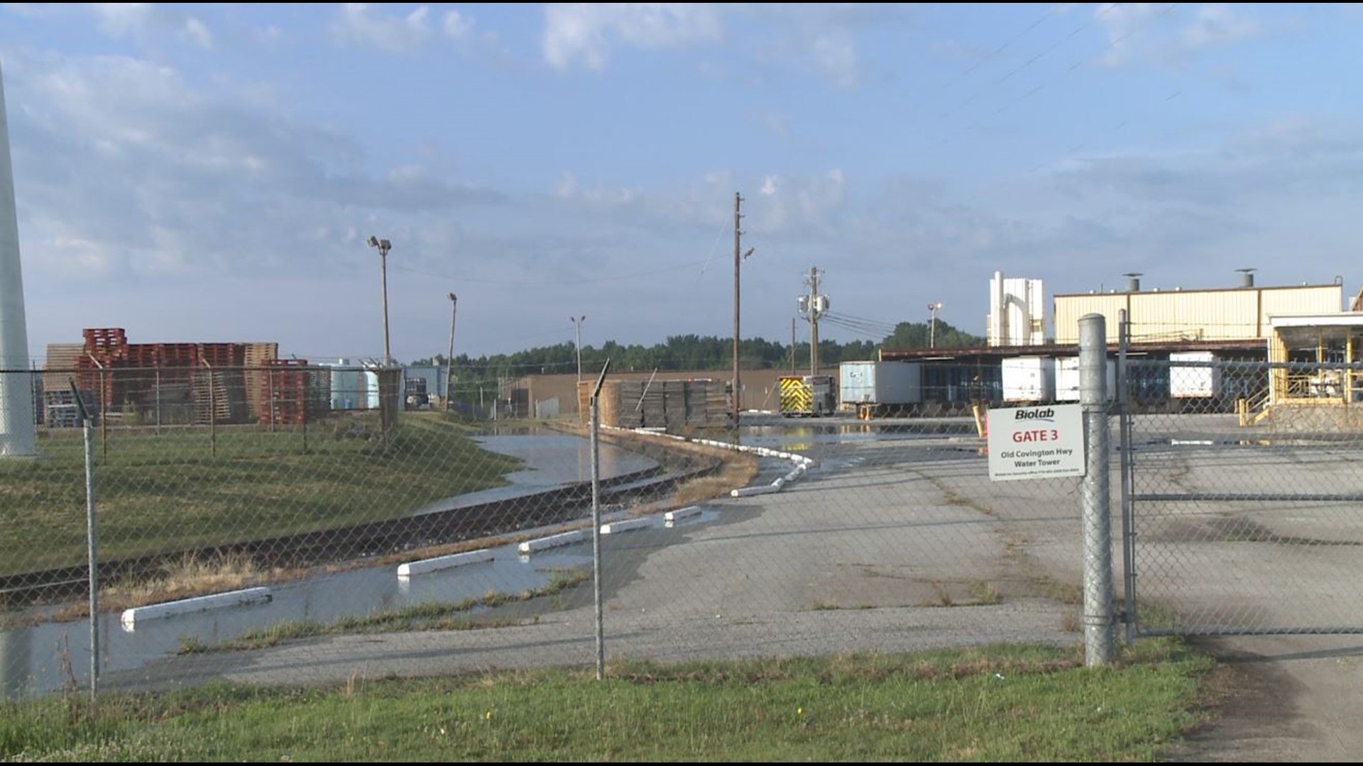 PHOTOS: Chemical Fire Breaks Out At Conyers Facility | 11alive.com