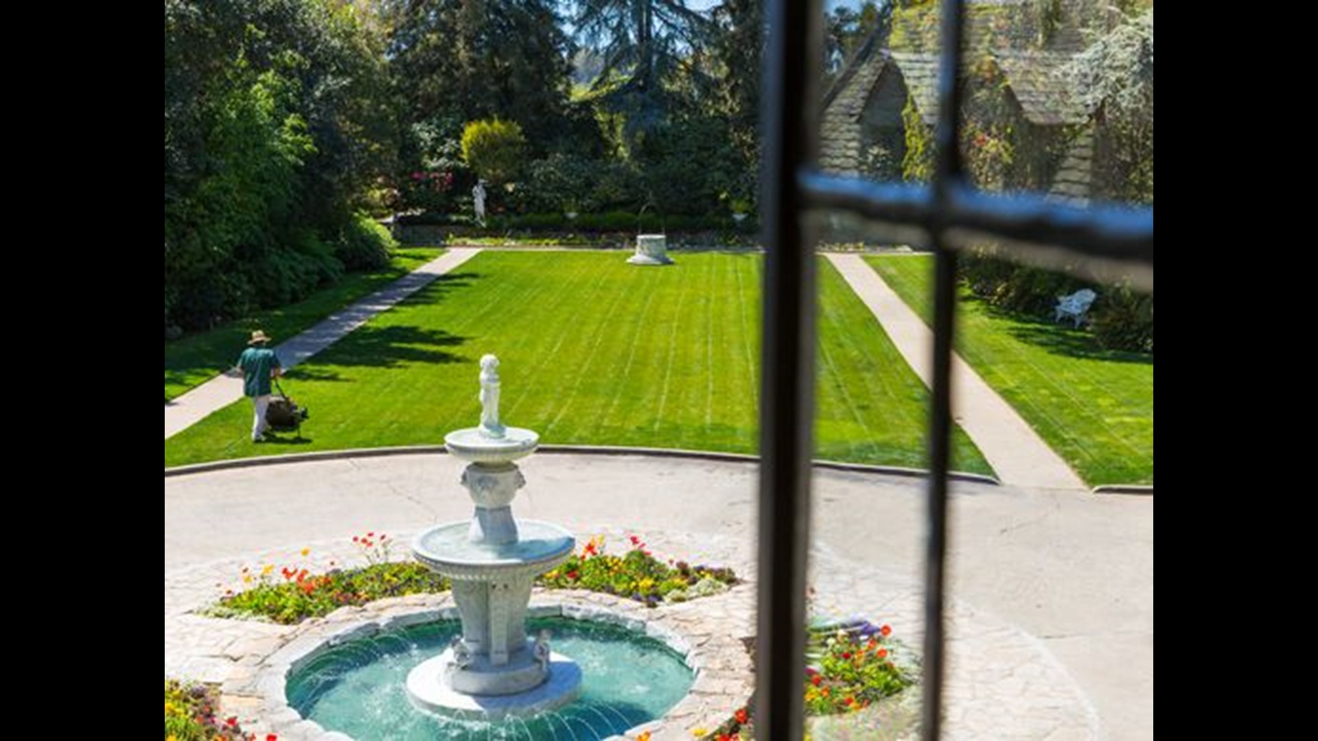 With Hugh Hefner gone, here's the future for the Playboy Mansion ...