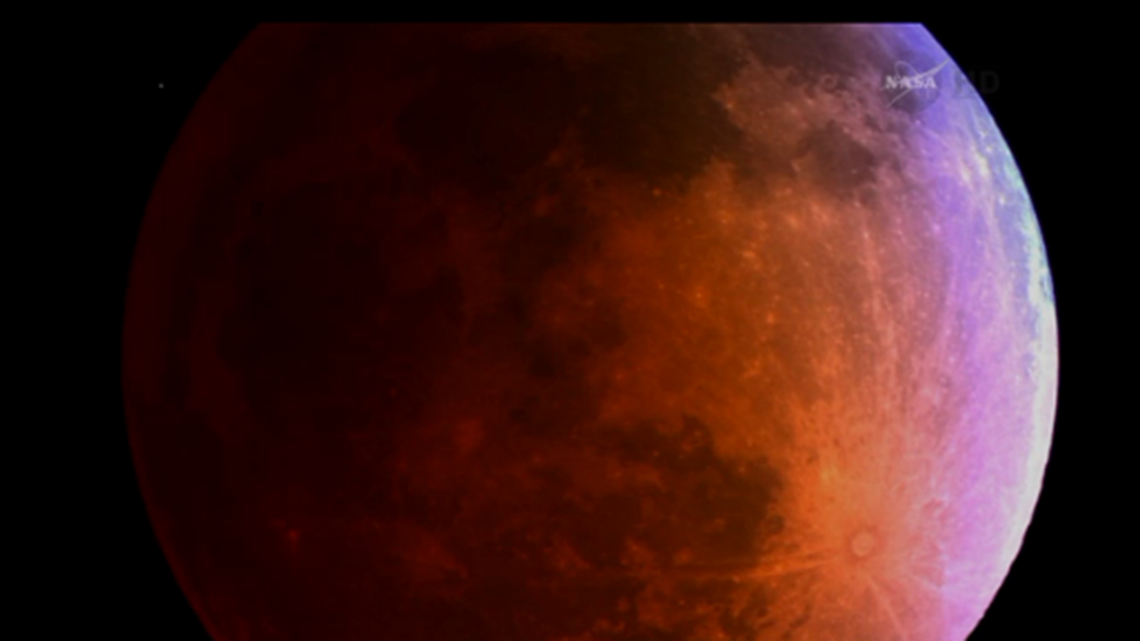 'Blood Moon' delights sky-gazers | 11alive.com