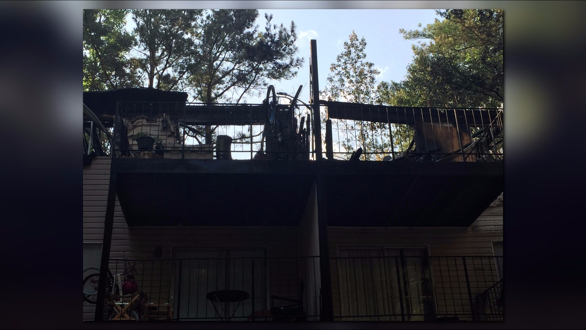 Fire rips through DeKalb County apartment, displaces 27 | 11alive.com