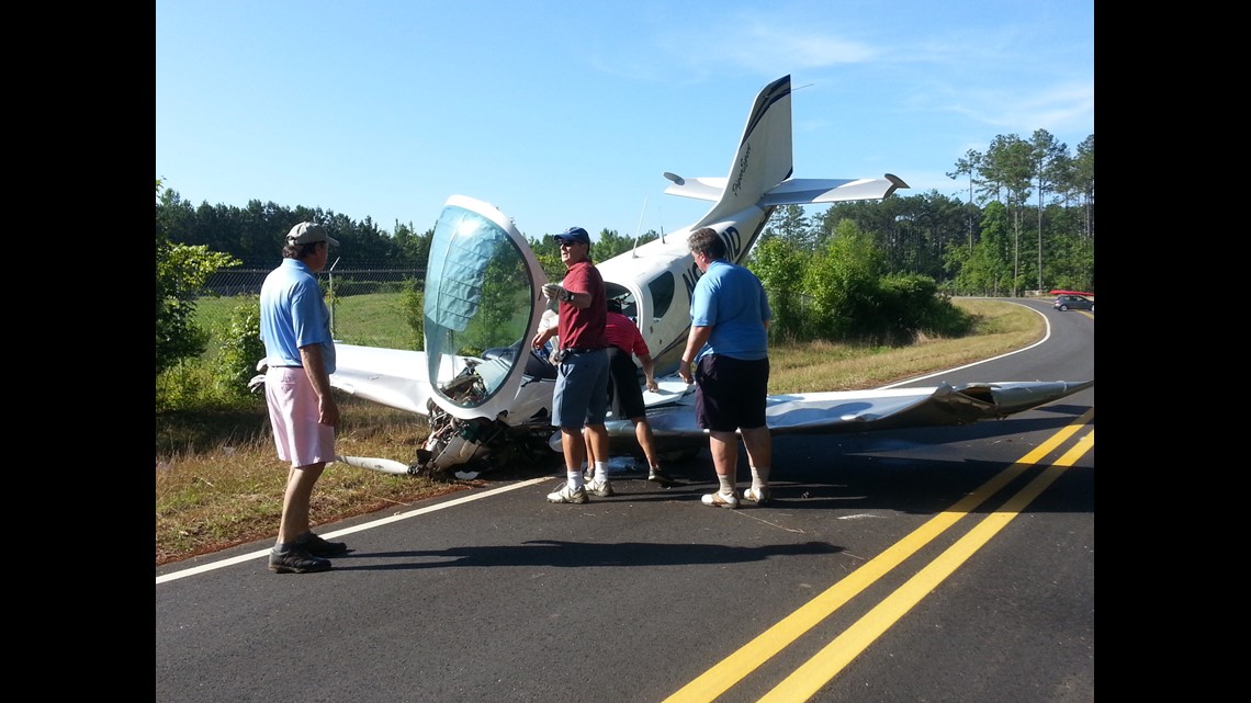 PHOTOS Small plane crashes after takeoff in Peachtree City