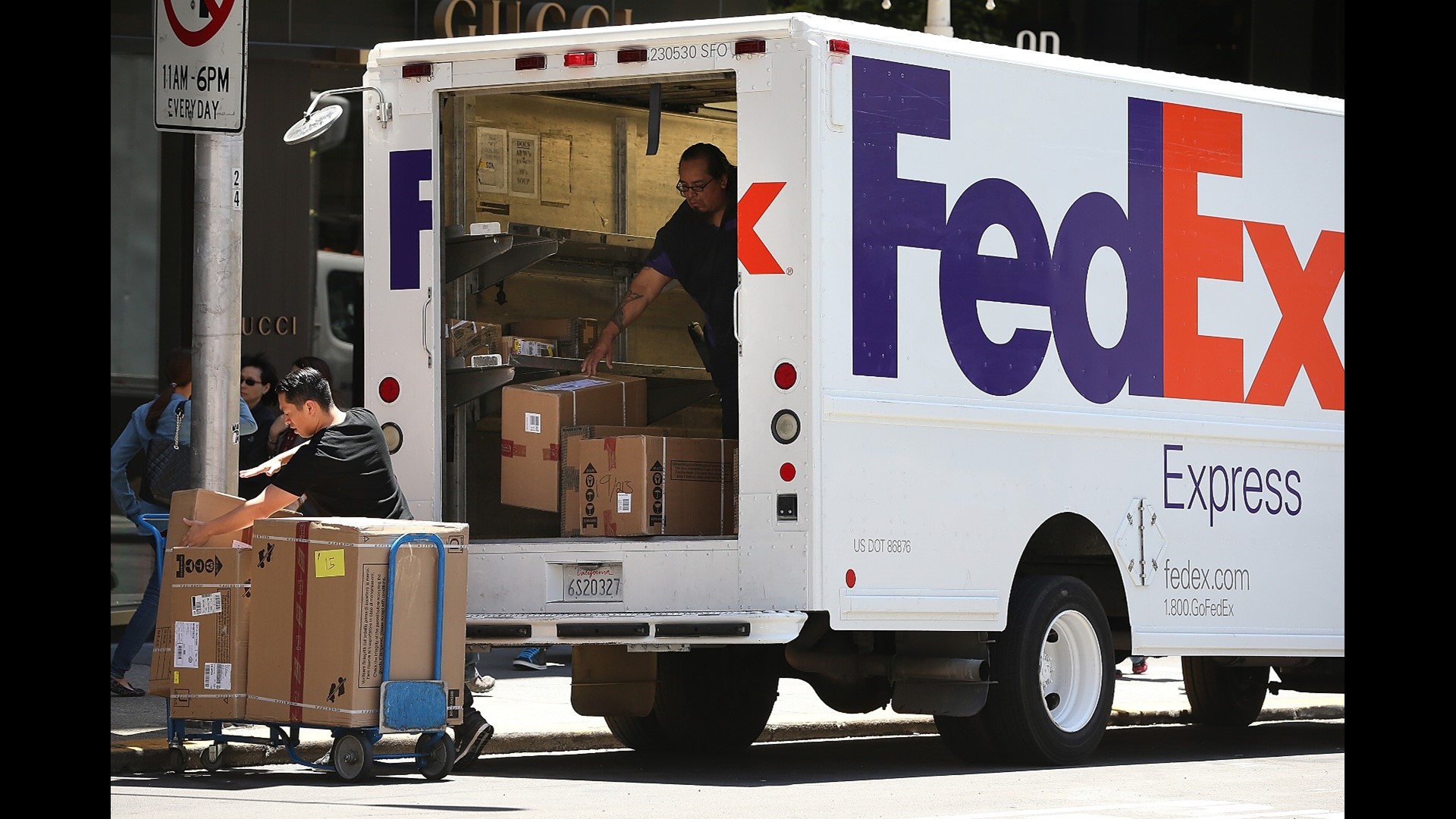 FedEx charged with trafficking drugs for  pharmacies