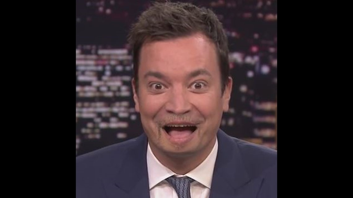 Billy Crystal and Jimmy Fallon flip lips(02)