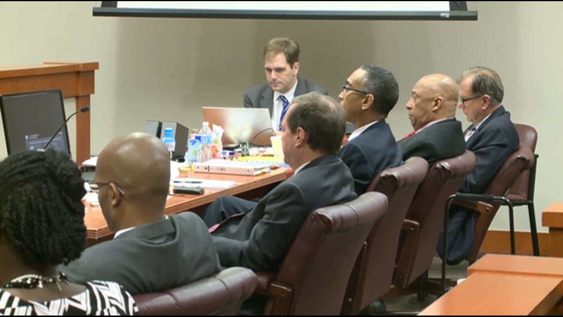 Jury having issues in Burrell Ellis trial, sent home early | 11alive.com