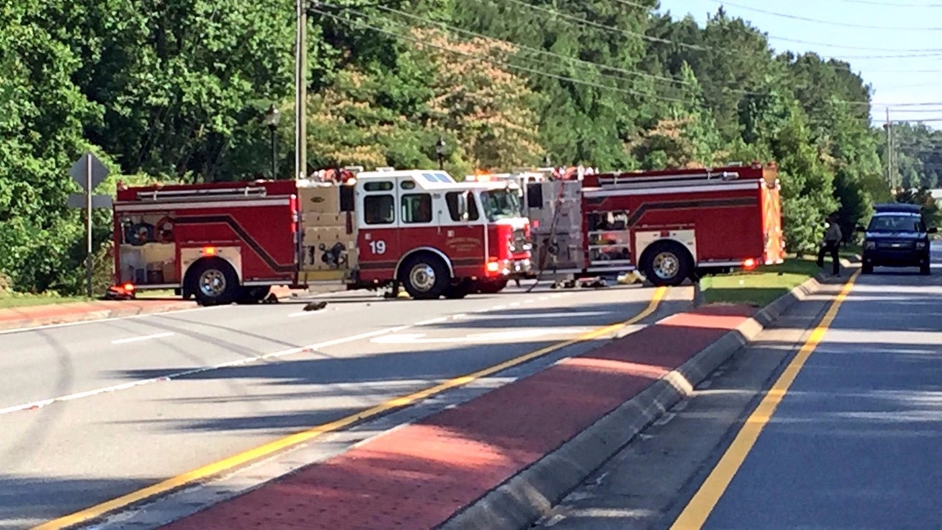 2 dead after crash on Wade Green Road | 11alive.com