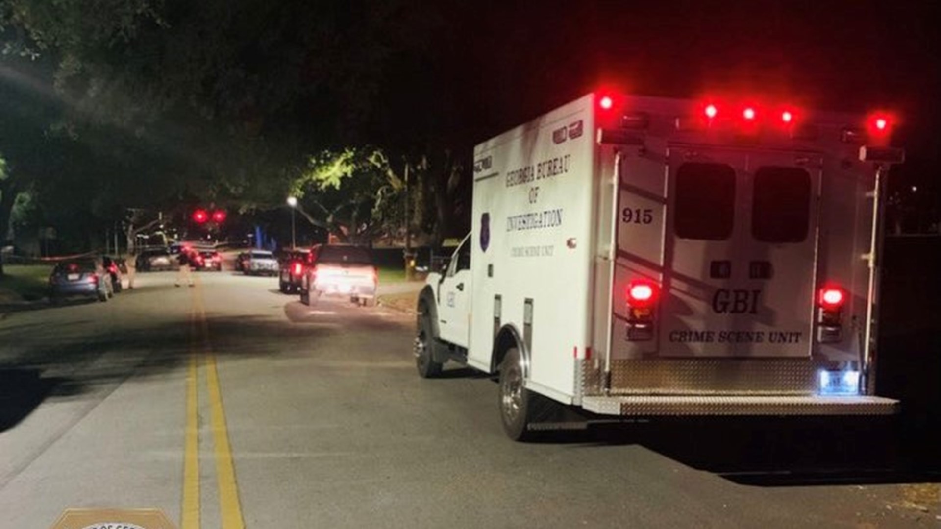 Adel, shooting injures Officer Nitschke, kills suspect