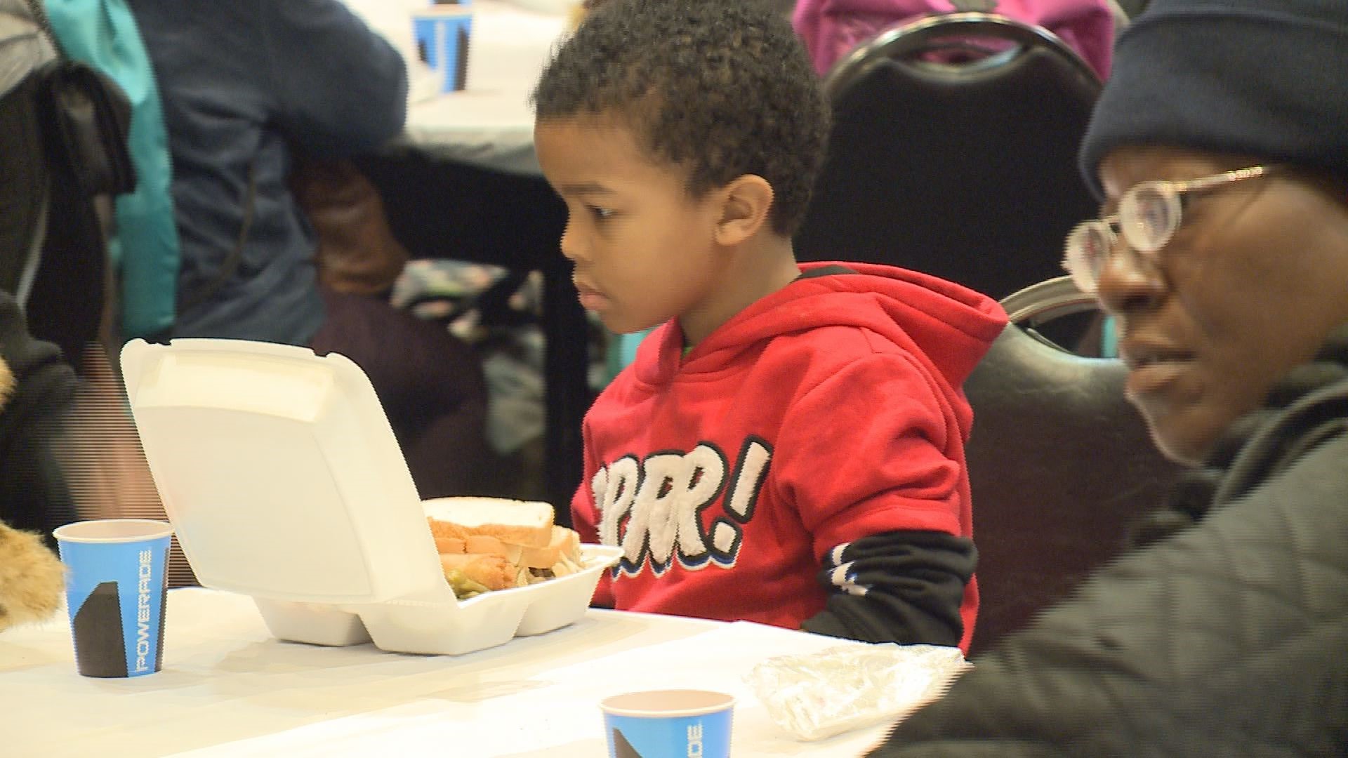 Hosea Helps feeds the hungry and homeless on Christmas