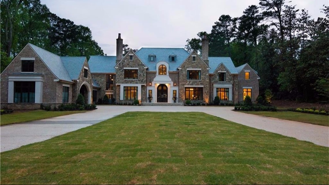 Photo: house/residence of the friendly attractive talented  17 million earning Atlanta, Georgia, United States-resident
