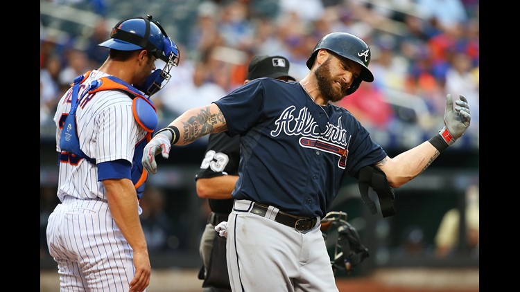 Colon comes off DL to pitch Yankees past Mets