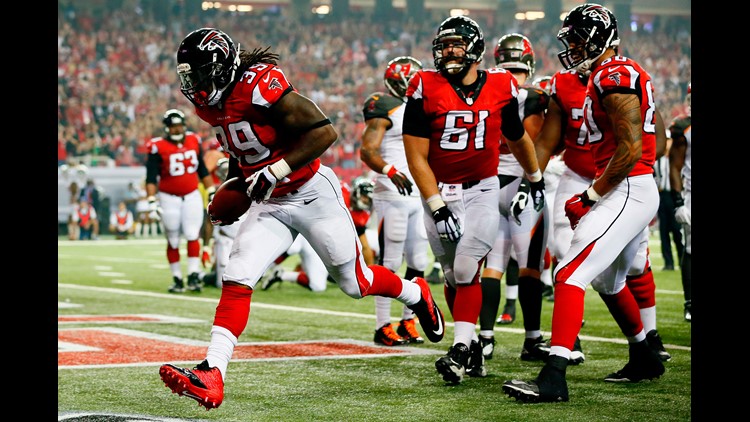 Ryan, Jones, Hester lead Falcons to 56-14 win over Buccaneers