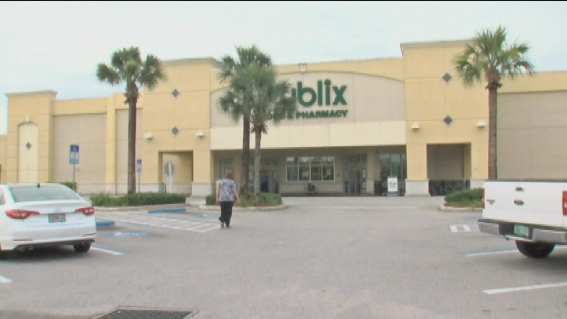 Publix is giving some of its employees something to look forward to in the new year.