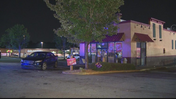 Fight leads to shooting outside Popeyes in southwest Atlanta