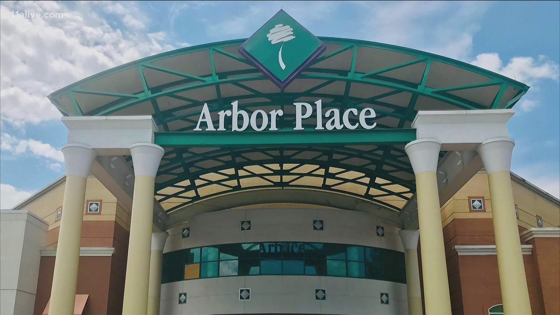 Gunfire erupted in the Arbor Place Mall on Saturday and caused panic; though, fortunately, no one was hit.