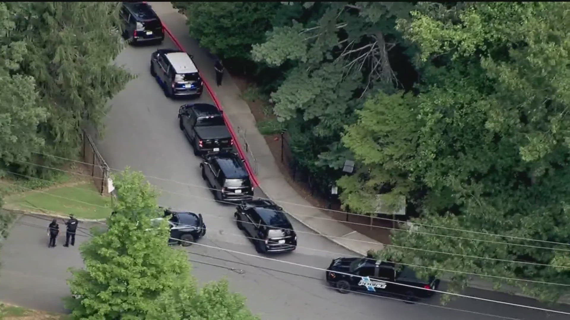 A bomb threat was reported at High Point Elementary School in Sandy Springs, prompting an evacuation on Thursday morning.