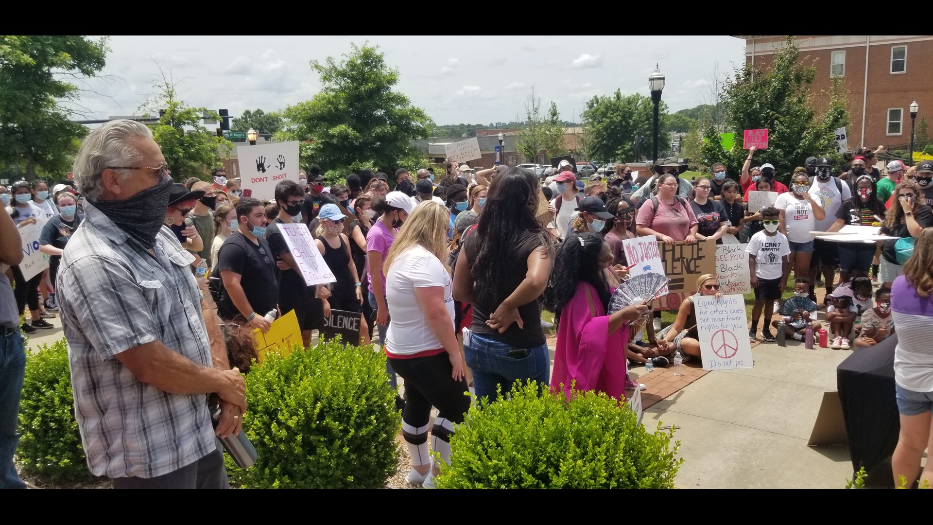 Forsyth County protest brings nearly 1,000 to county courthouse ...