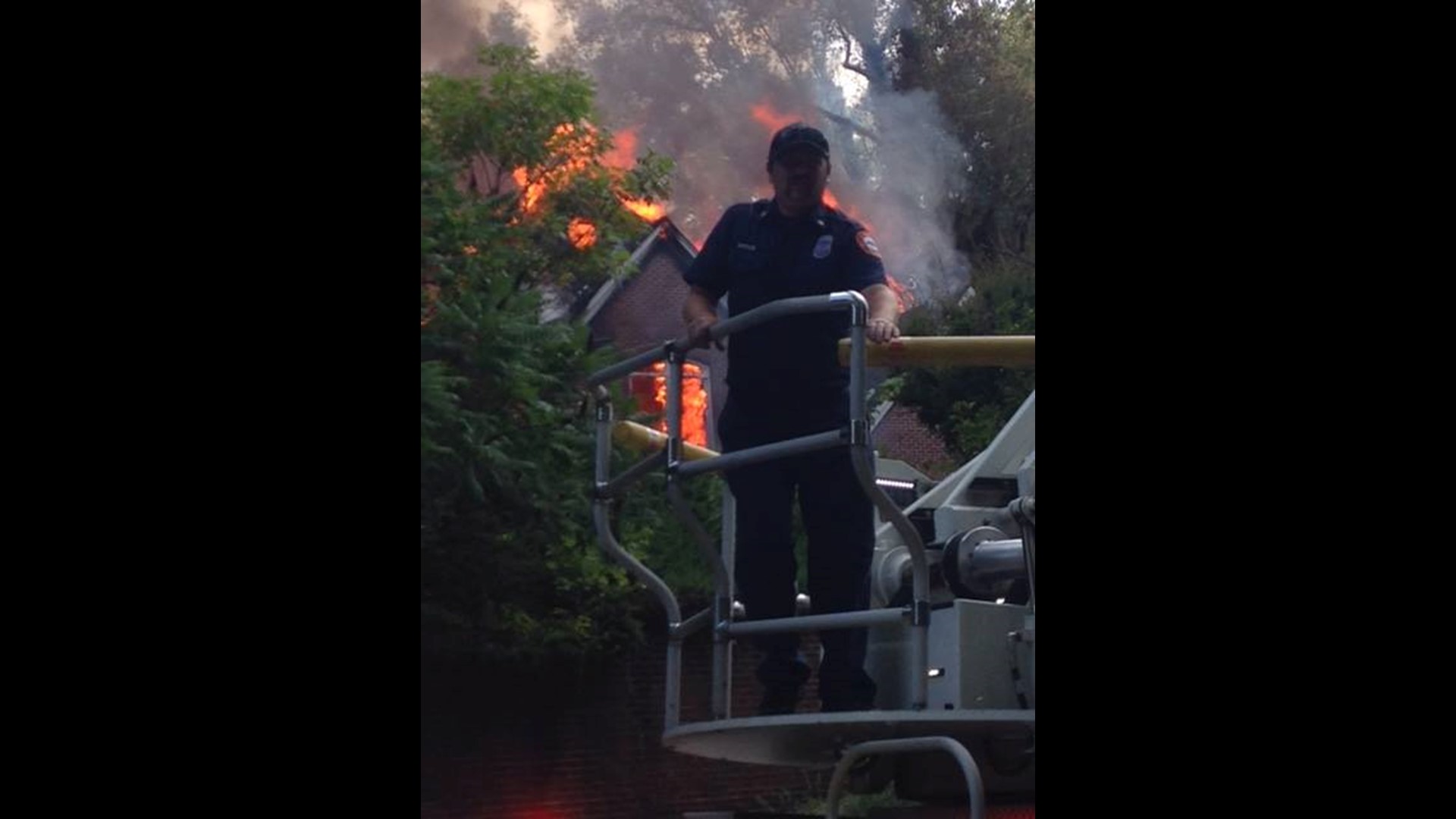 PHOTOS Crews battle house fire in Sandy Springs
