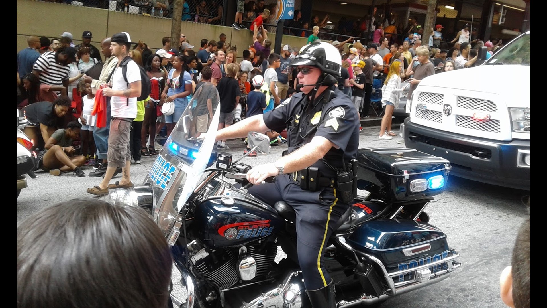 9/11 costume at Dragon Con depicts dolls jumping from buildings ...