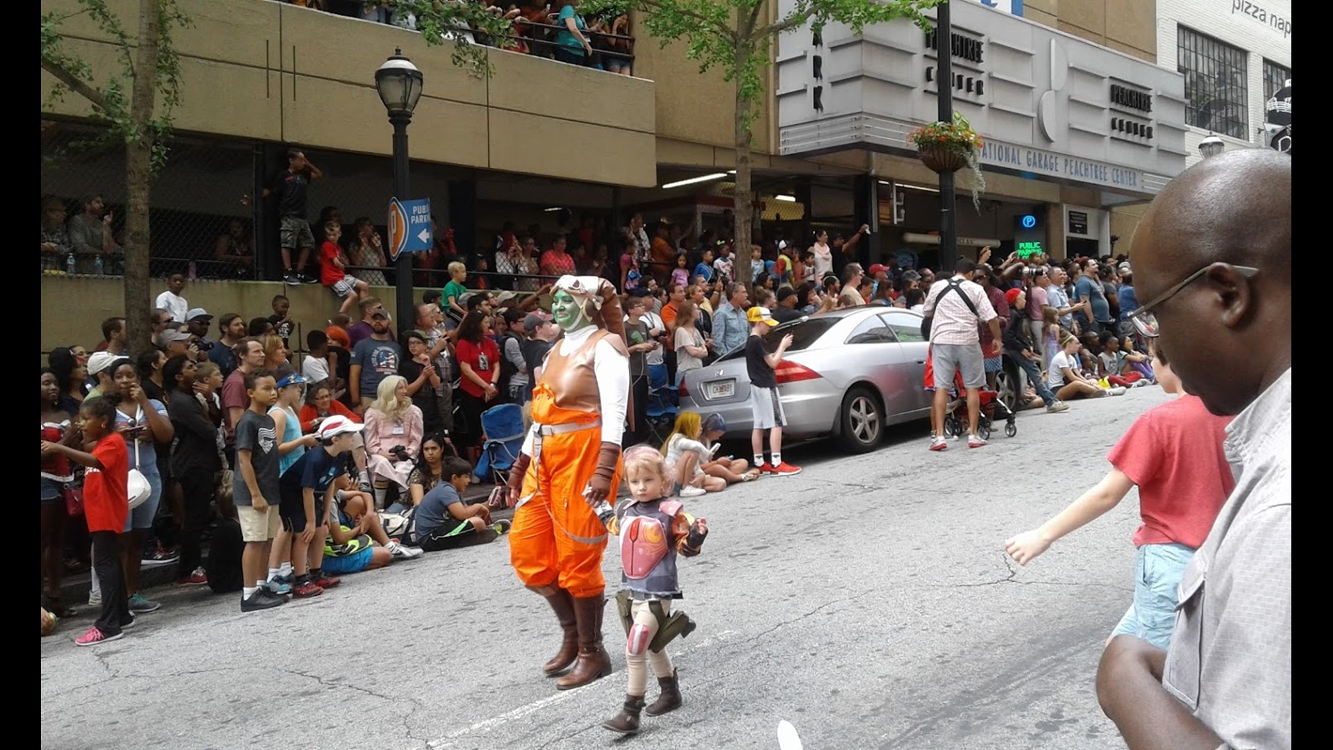 9/11 costume at Dragon Con depicts dolls jumping from buildings ...