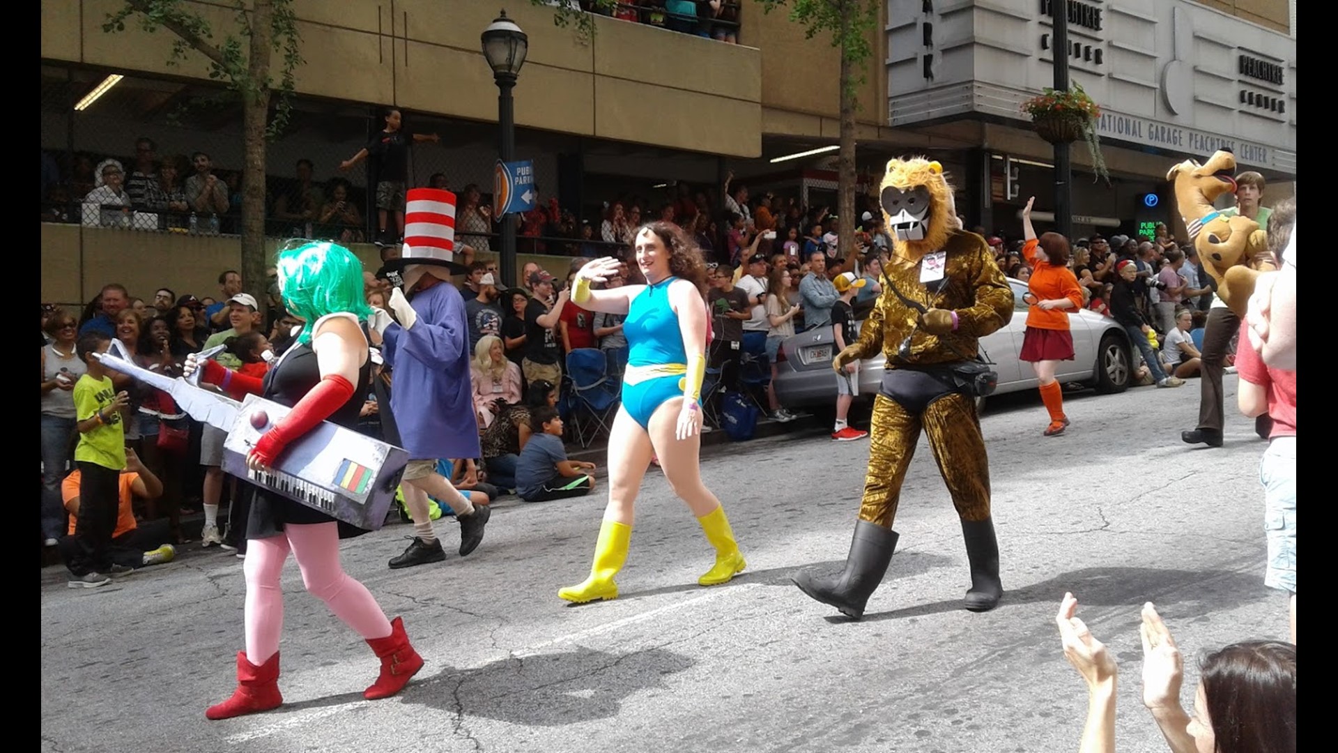 9/11 costume at Dragon Con depicts dolls jumping from buildings ...