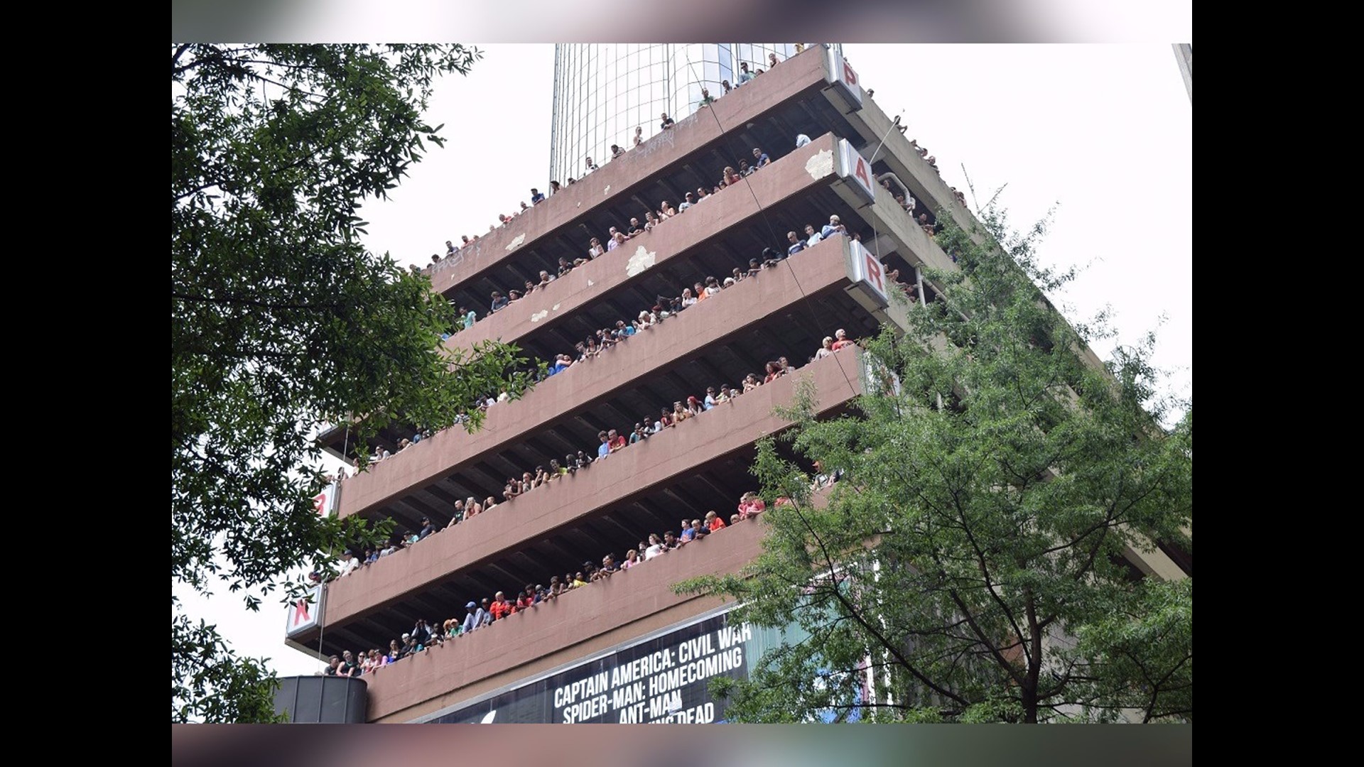 9/11 costume at Dragon Con depicts dolls jumping from buildings ...