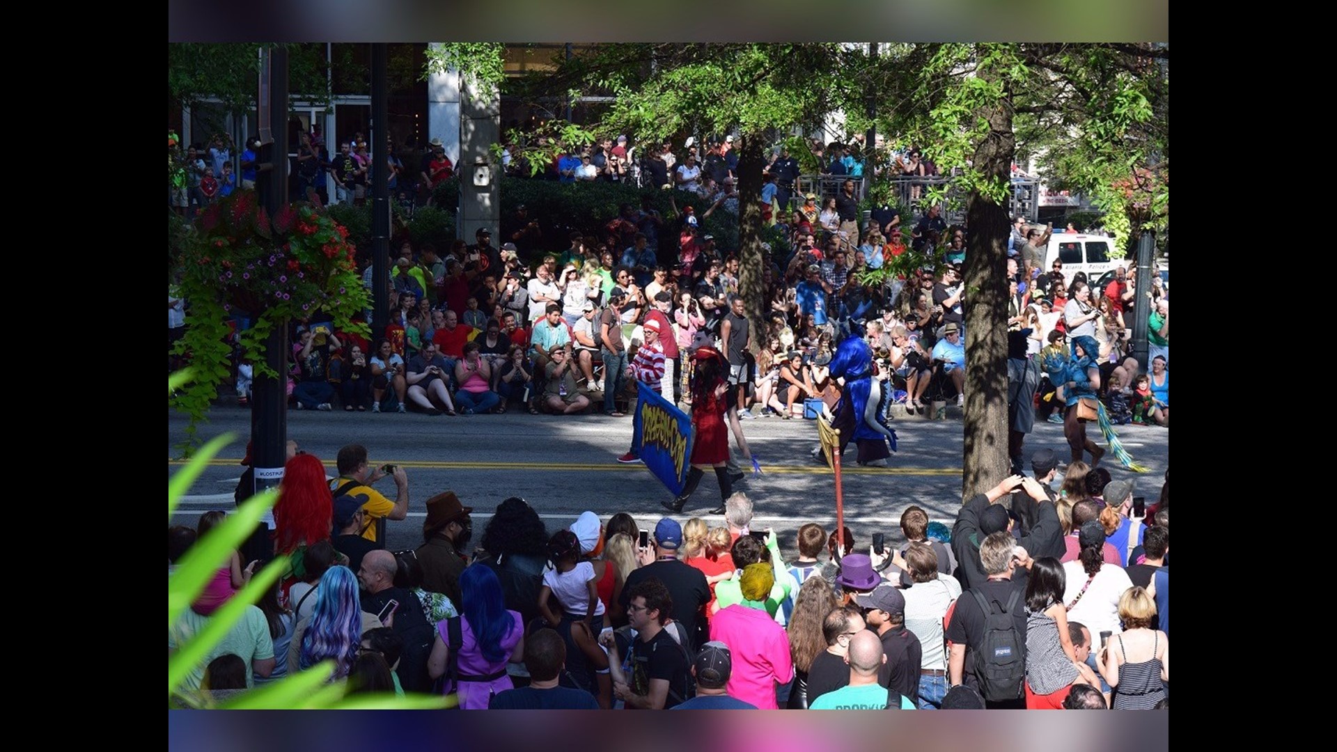 9/11 costume at Dragon Con depicts dolls jumping from buildings ...
