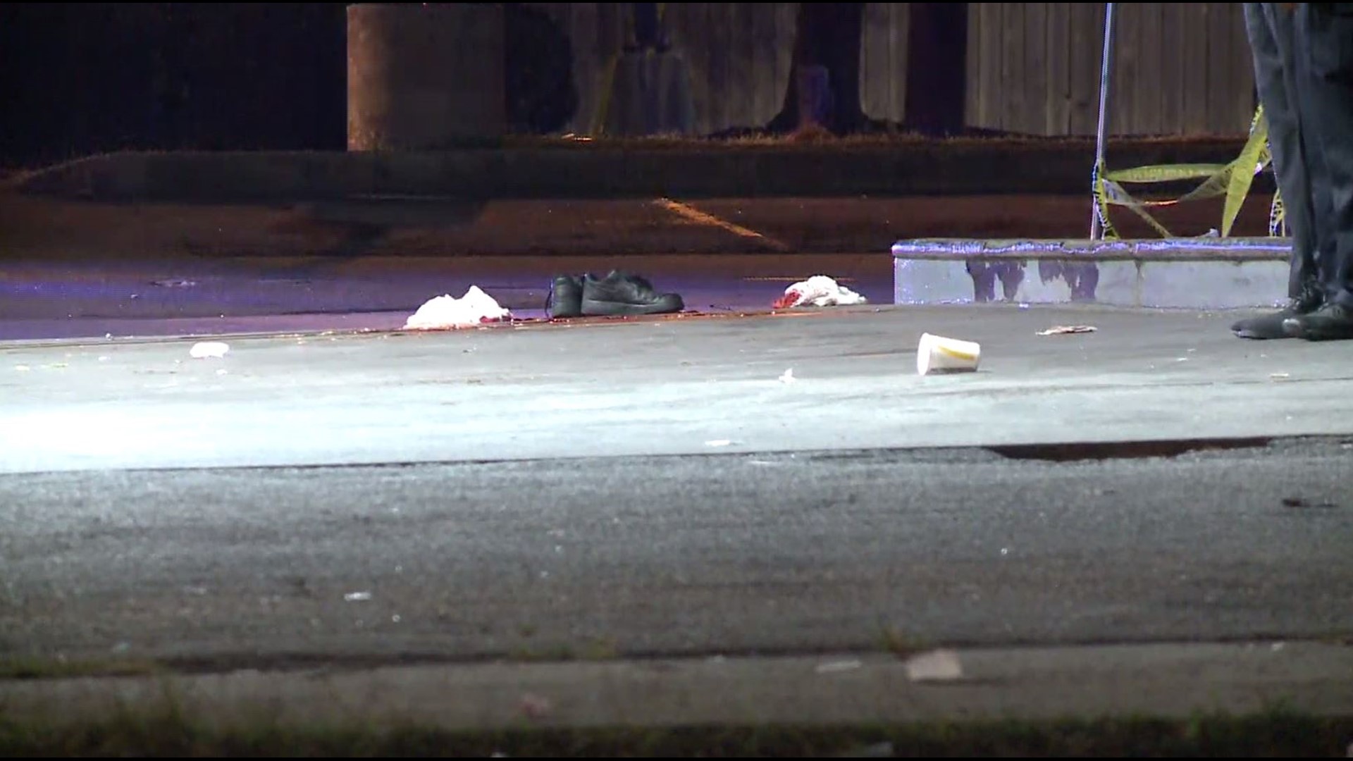 Police respond to double shooting in SW Atlanta | 11alive.com