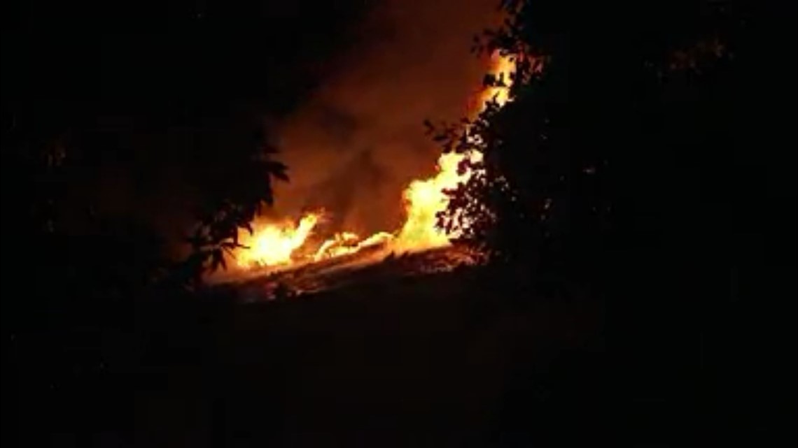 Midtown apartment fire displaces several residents | 11alive.com