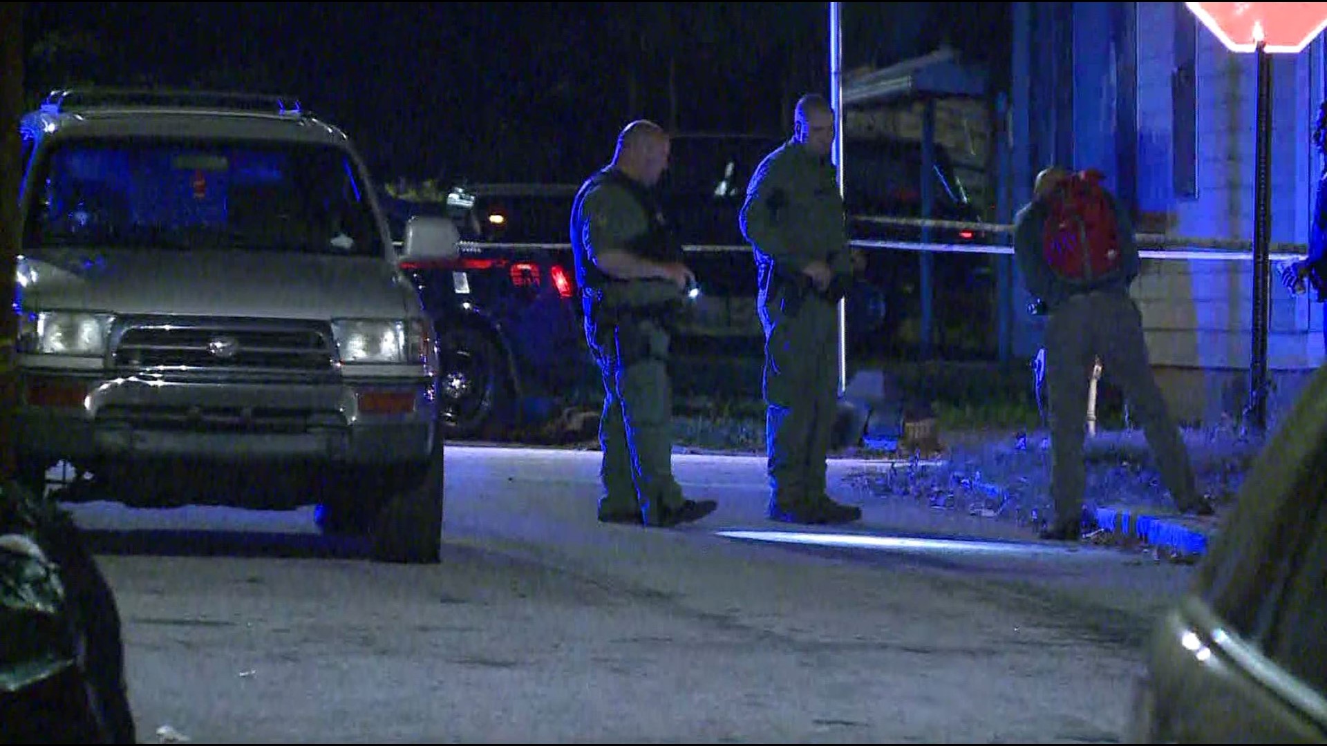 2 shot, 1 killed in SW Atlanta driveby shooting