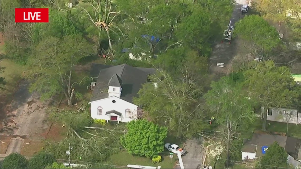 Raw chopper video Scene above Conyers, after tornado