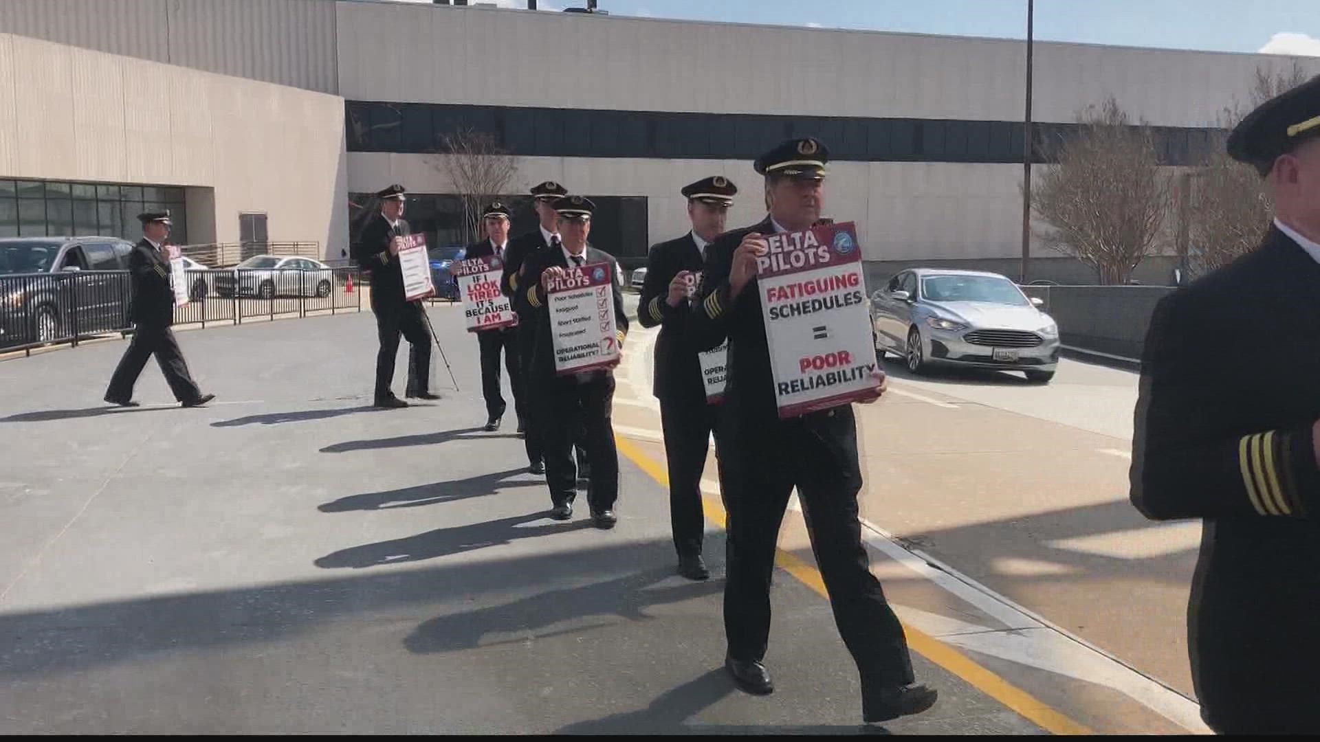 In a media advisory, a union group said the pilots would be protesting protracted contract negotiations.