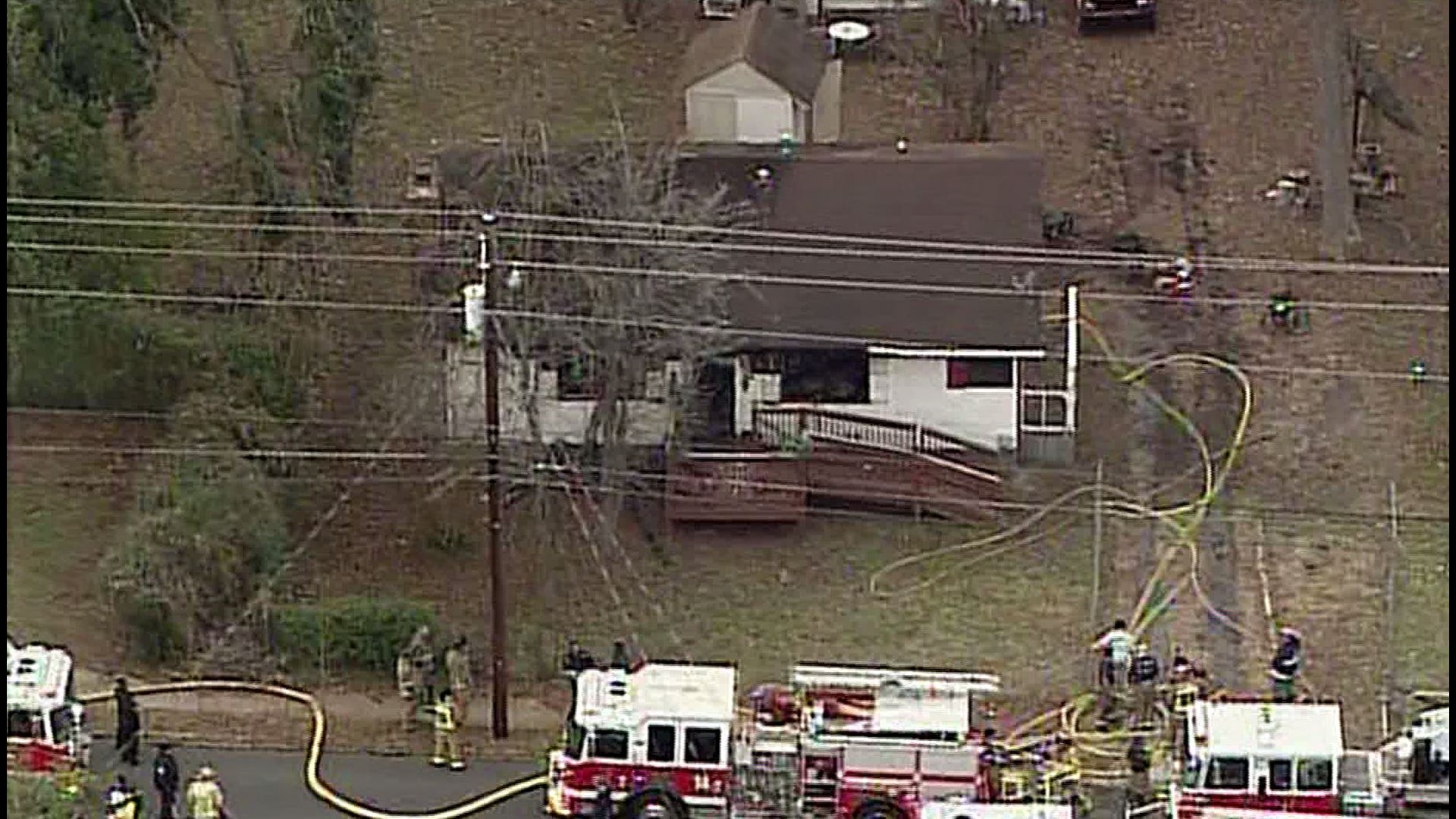 Multiple people rescued from SW Atlanta house fire