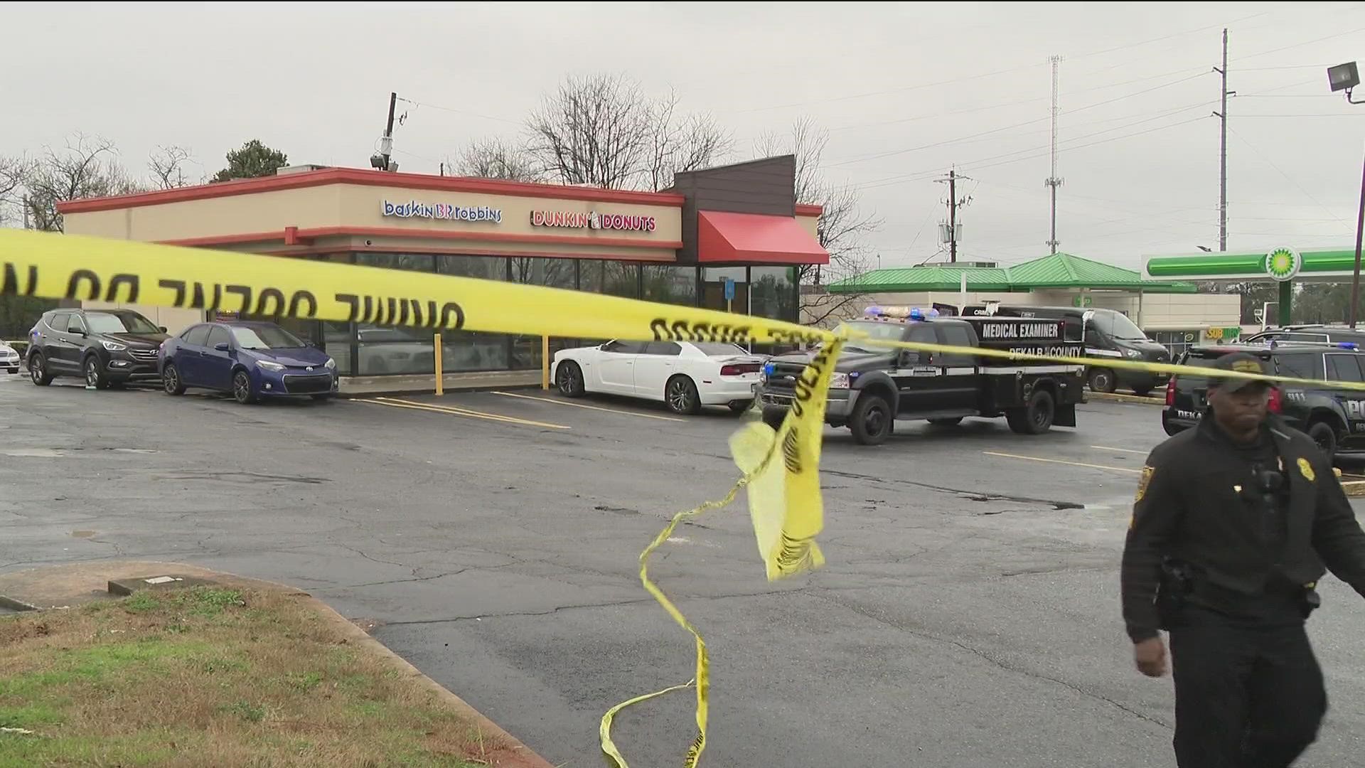 Man killed by 17-year-old in shooting in Dunkin' Donuts parking lot ...