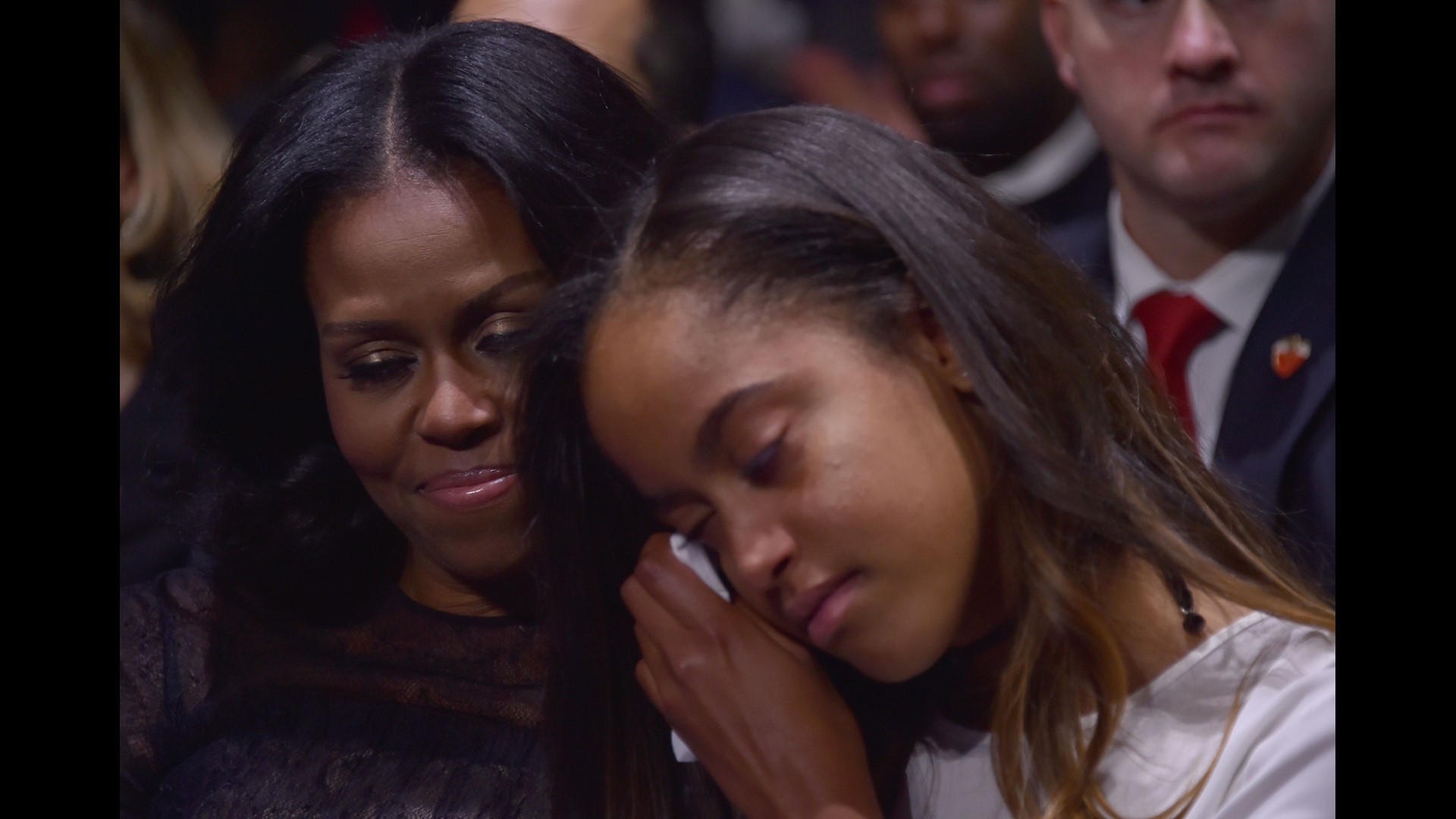 Why Sasha Obama Wasnt At Her Dads Farewell Speech