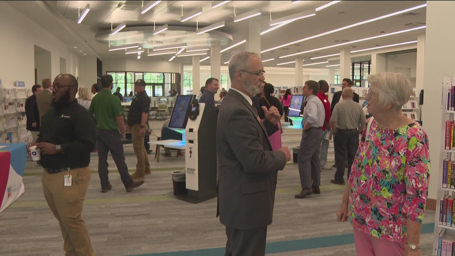 Board of Commissioners cut the ribbon to the Elizabeth H. Williams Branch on Monday.