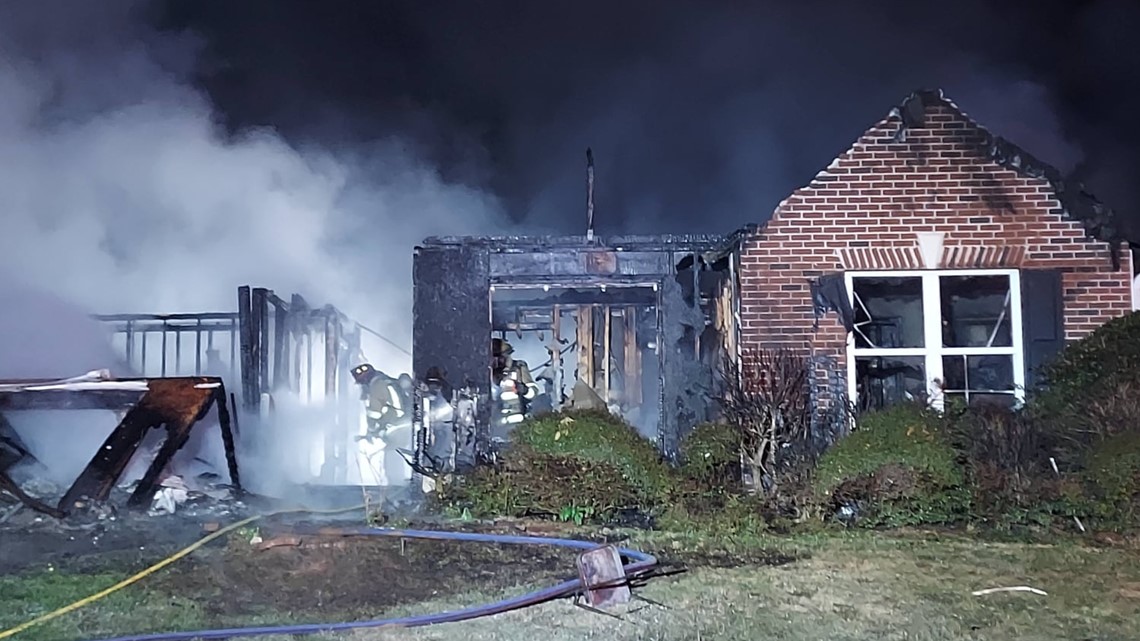 Twin Brook Way house fire in Lawrenceville | 11alive.com