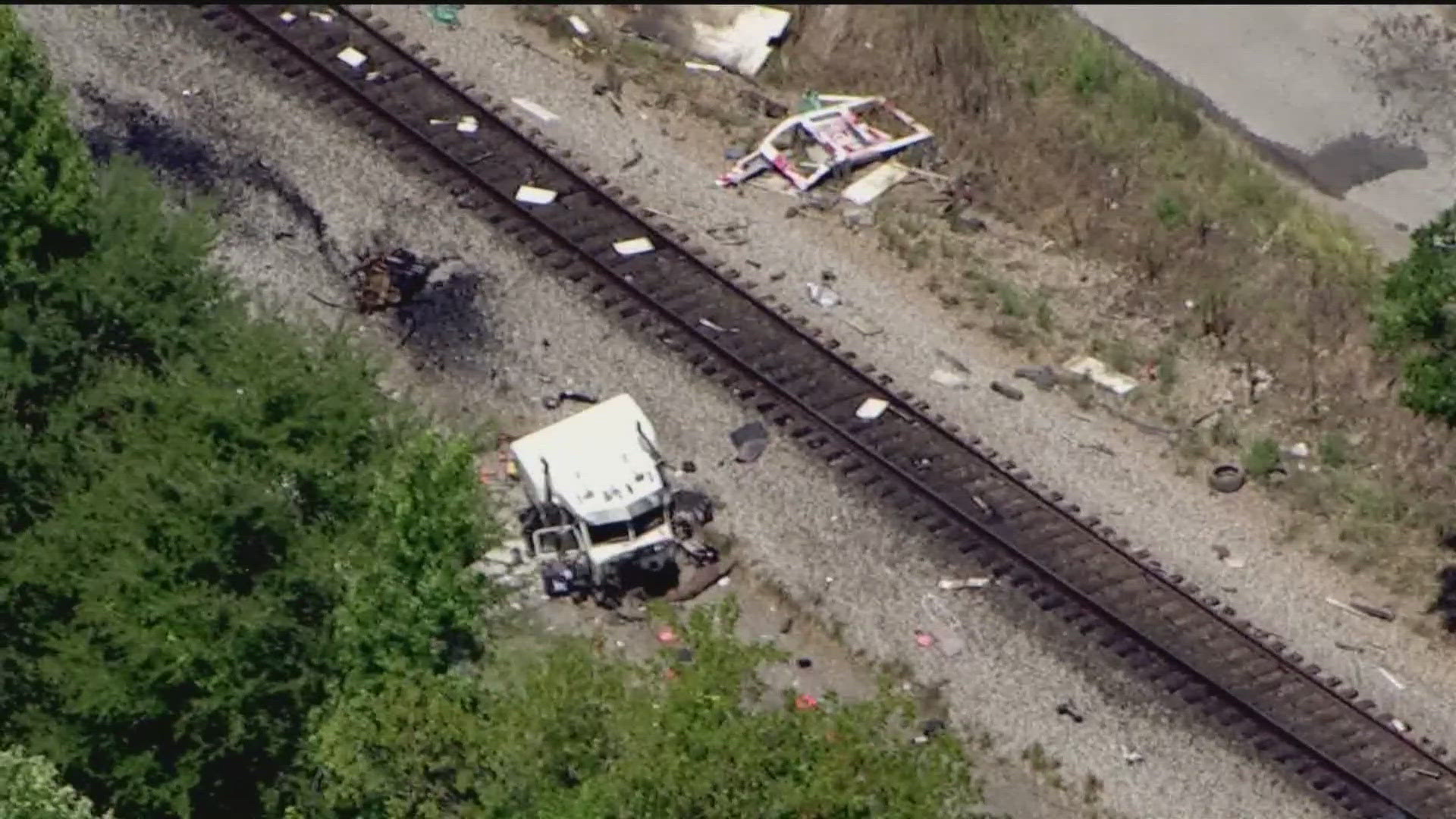 Semi-truck train collision injures 1 in Union City | 11alive.com