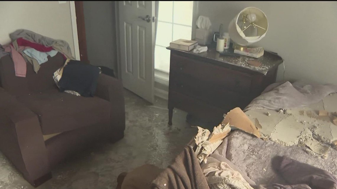 Water pipes burst Atlanta Residents concerned